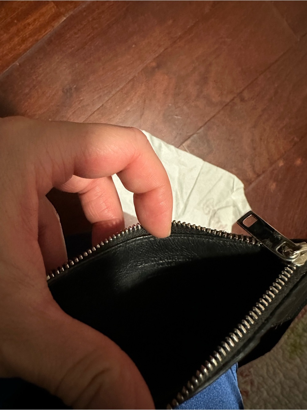 Saint Laurent Black Leather Zip wallet - Picture 1 of 5